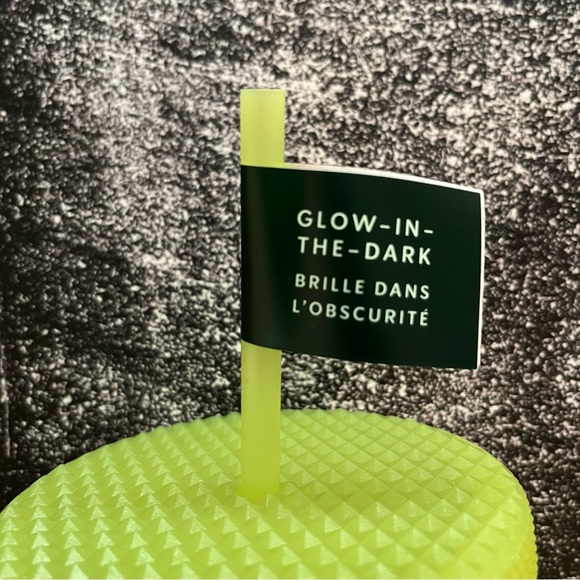 NWT Starbucks Cup - Picture 2 of 3